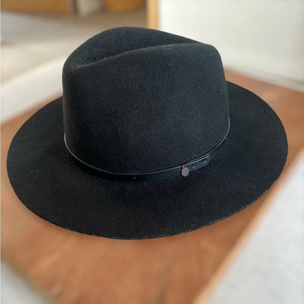 Volcom Hat - M/L 🖤 - Picture 2 of 3